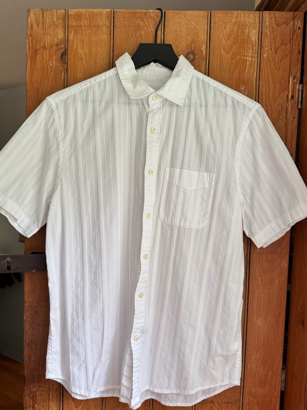 Old Navy White Dobby Striped Short Sleeve  Button Down Regular Fit Shirt, Medium
